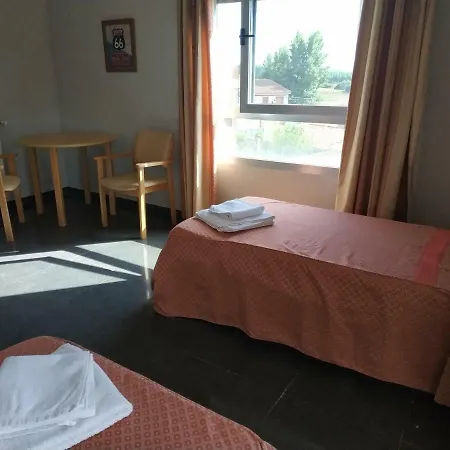 Hostal Restaurante La Concordia * Fuentes Claras