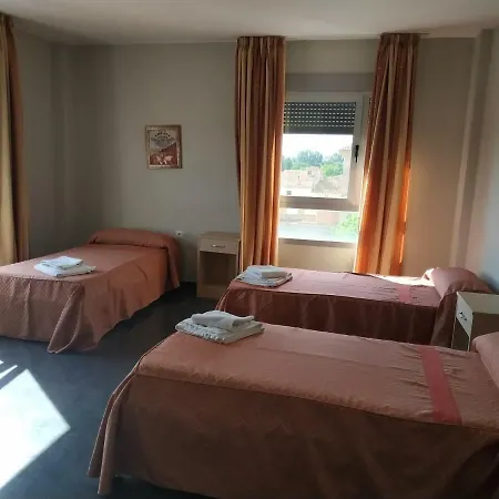 בית הארחה Hostal Restaurante La Concordia Fuentes Claras