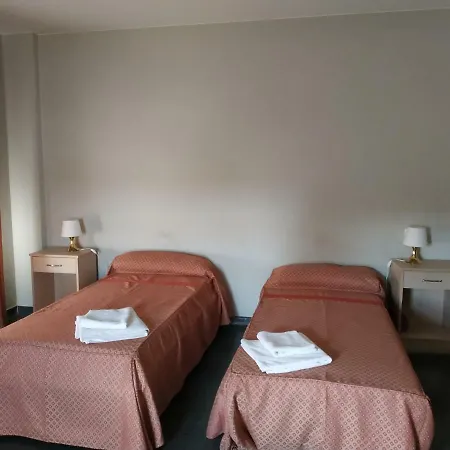 Hostal Restaurante La Concordia Fuentes Claras